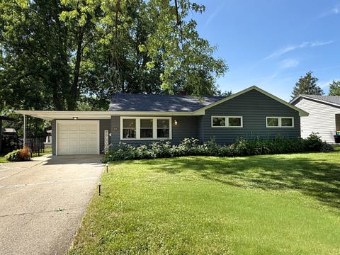 Photo of 415 Parkside Drive, Sycamore, IL 60178 (MLS # 12670372)