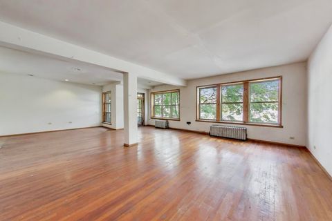 Tiny photo for 1059 E Hyde Park Boulevard #1, Chicago, IL 60615 (MLS # 12462762)