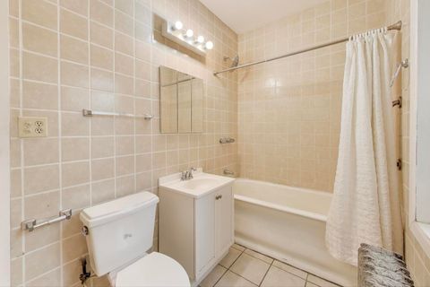 Tiny photo for 1059 E Hyde Park Boulevard #1, Chicago, IL 60615 (MLS # 12462762)
