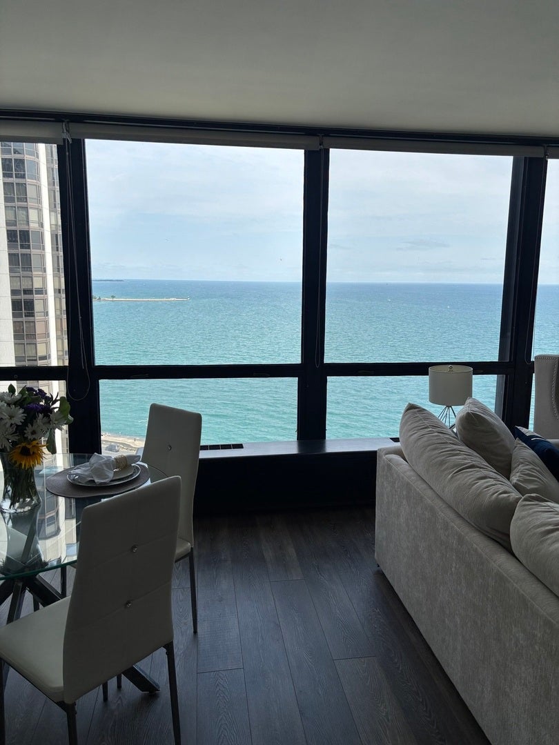 900 N LAKE SHORE Drive 2111