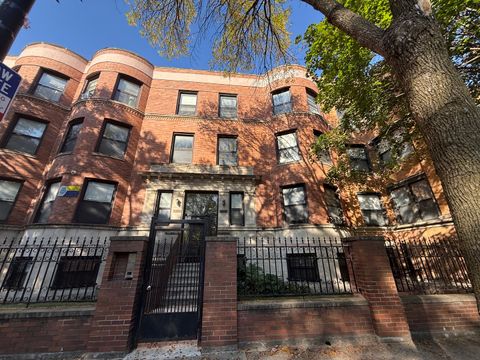 5852 S King Drive 1 Chicago IL 60637