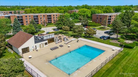 Tiny photo for 1605 E Central Road #301A, Arlington Heights, IL 60005 (MLS # 12717731)