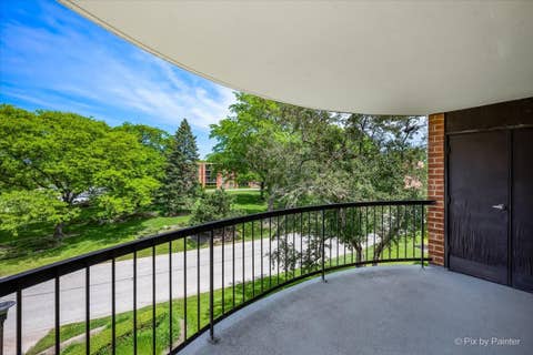 Tiny photo for 1605 E Central Road #301A, Arlington Heights, IL 60005 (MLS # 12717731)