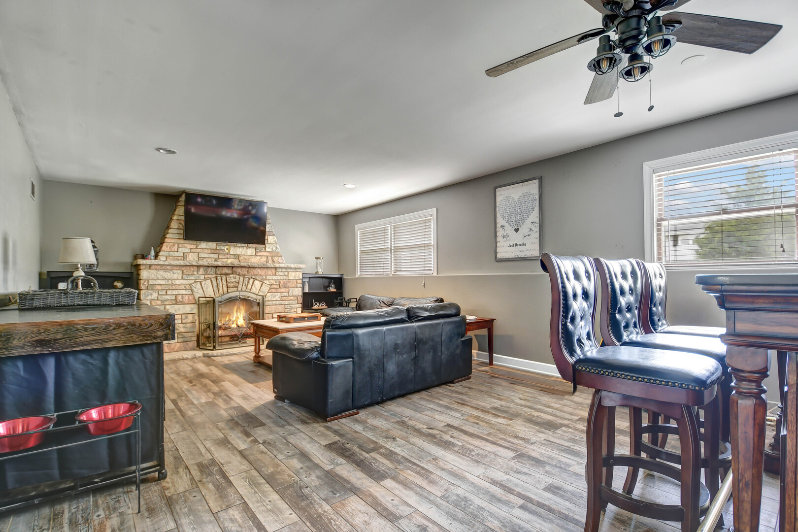 8944 S 85th Court