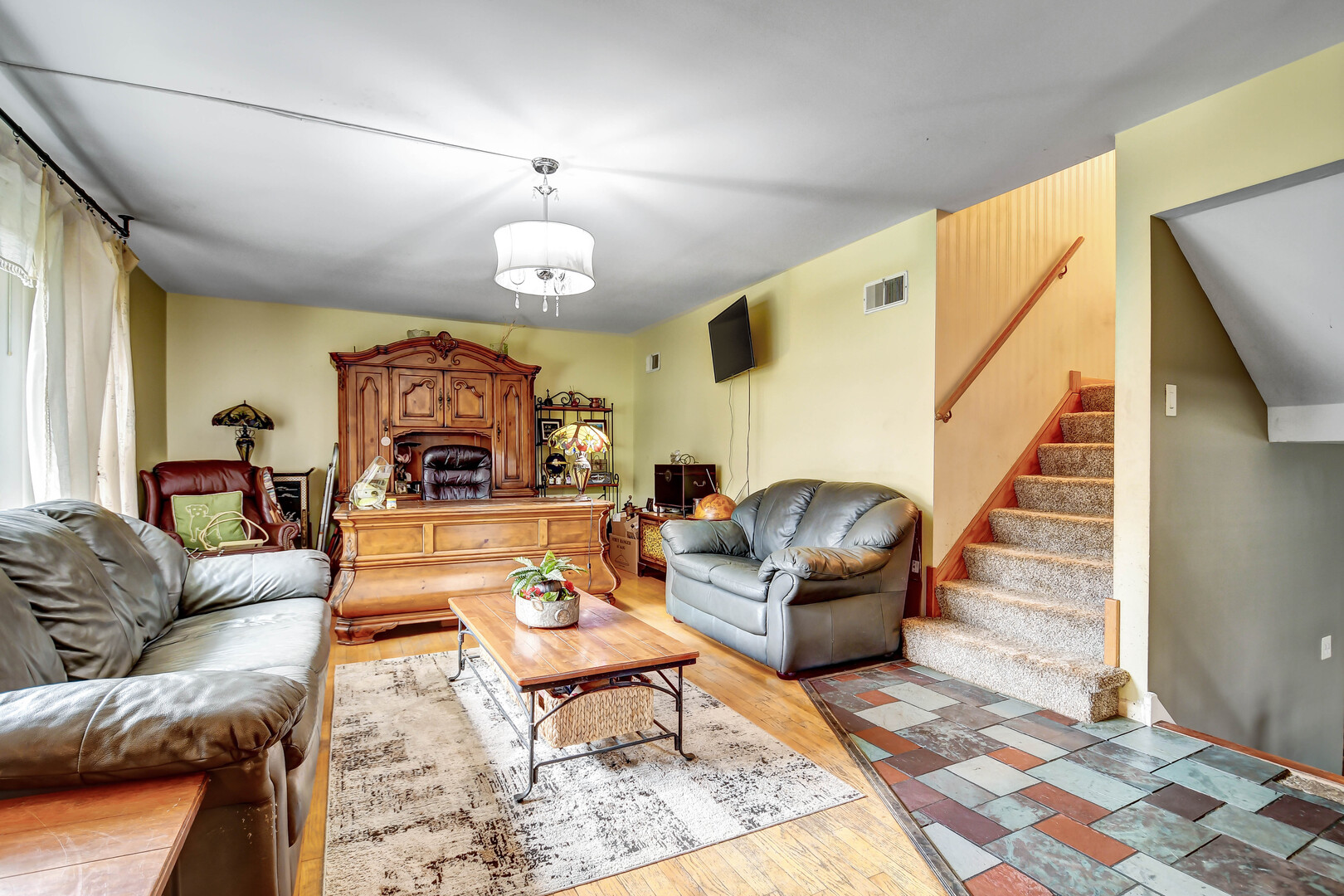 8944 S 85th Court