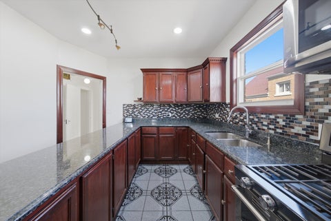 Tiny photo for 3827 S Ridgeland Avenue S, Berwyn, IL 60402 (MLS # 12758207)