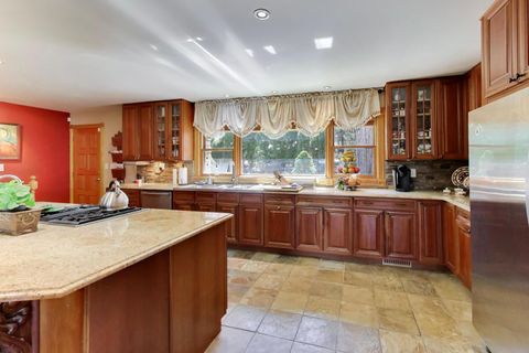 Tiny photo for 26811 N Oakdale Lane, Mundelein, IL 60060 (MLS # 12624914)