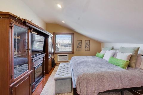 Tiny photo for 26811 N Oakdale Lane, Mundelein, IL 60060 (MLS # 12624914)