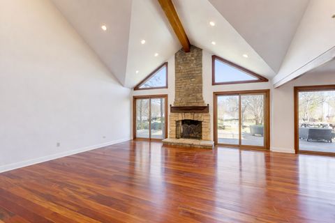 Tiny photo for 26811 N Oakdale Lane, Mundelein, IL 60060 (MLS # 12624914)