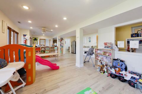 Tiny photo for 26811 N Oakdale Lane, Mundelein, IL 60060 (MLS # 12624914)