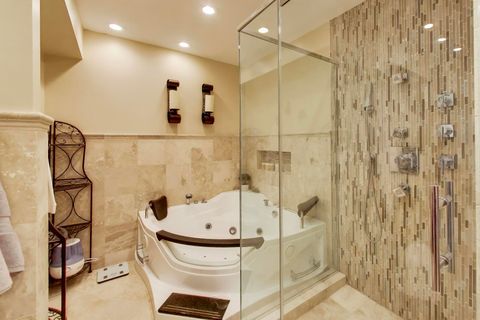 Tiny photo for 26811 N Oakdale Lane, Mundelein, IL 60060 (MLS # 12624914)