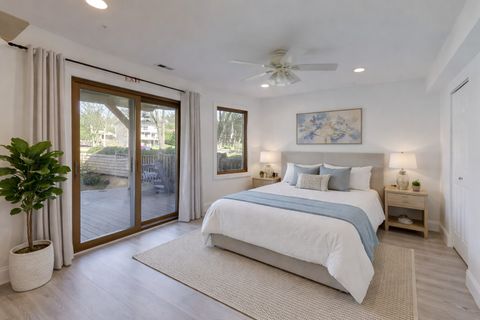 Tiny photo for 26811 N Oakdale Lane, Mundelein, IL 60060 (MLS # 12624914)