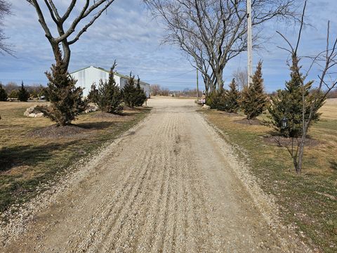 15618 Harmony Road Huntley IL 60142