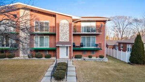 Photo of 9609 S KOMENSKY Avenue #204, Oak Lawn, IL 60453 (MLS # 12493721)