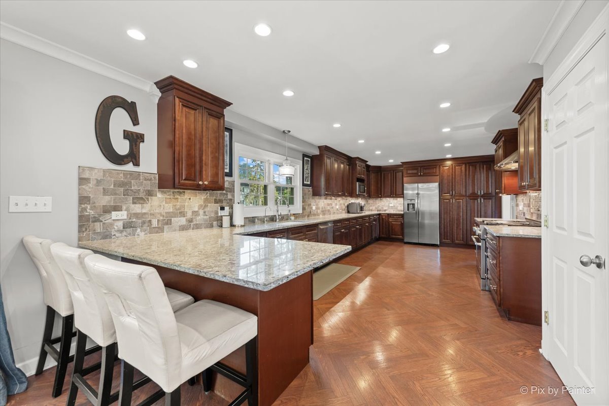 961 N TOPANGA Drive