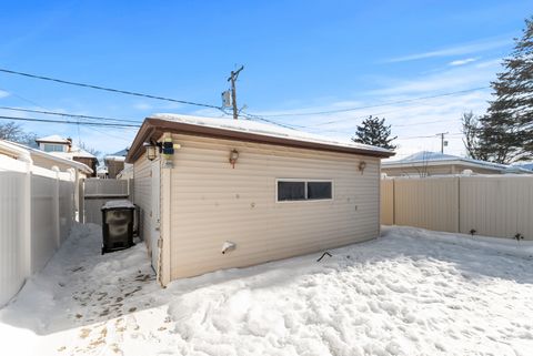 Tiny photo for 3015 N 76th Court, Elmwood Park, IL 60707 (MLS # 12591883)