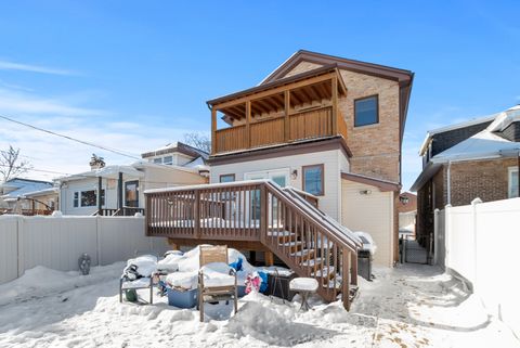 Tiny photo for 3015 N 76th Court, Elmwood Park, IL 60707 (MLS # 12591883)