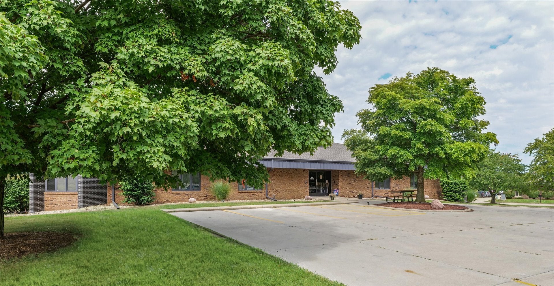 2101 W Park Court