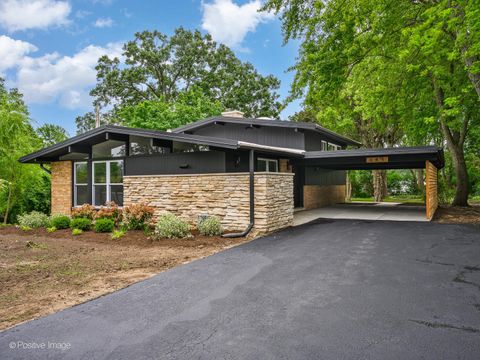 Photo of 644 Hyacinth Place, Highland Park, IL 60035 (MLS # 12460284)