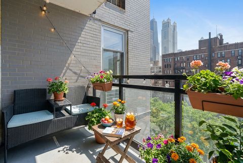 Tiny photo for 30 E Elm Street #20G, Chicago, IL 60611 (MLS # 12571659)