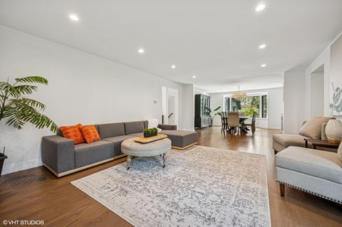 Tiny photo for 1933 Ridgewood Lane W, Glenview, IL 60025 (MLS # 12492067)