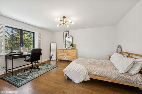 Tiny photo for 1933 Ridgewood Lane W, Glenview, IL 60025 (MLS # 12492067)