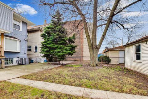 Tiny photo for 28 N Lockwood Avenue, Chicago, IL 60644 (MLS # 12603641)