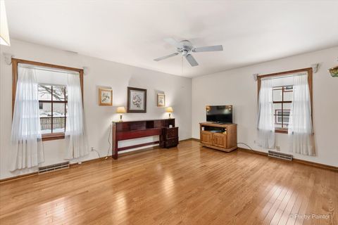 Tiny photo for 145 Sherwood Drive, Cary, IL 60013 (MLS # 12528529)