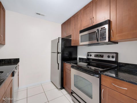 Tiny photo for 6177 KNOLL WOOD Road #302, Willowbrook, IL 60527 (MLS # 12771682)