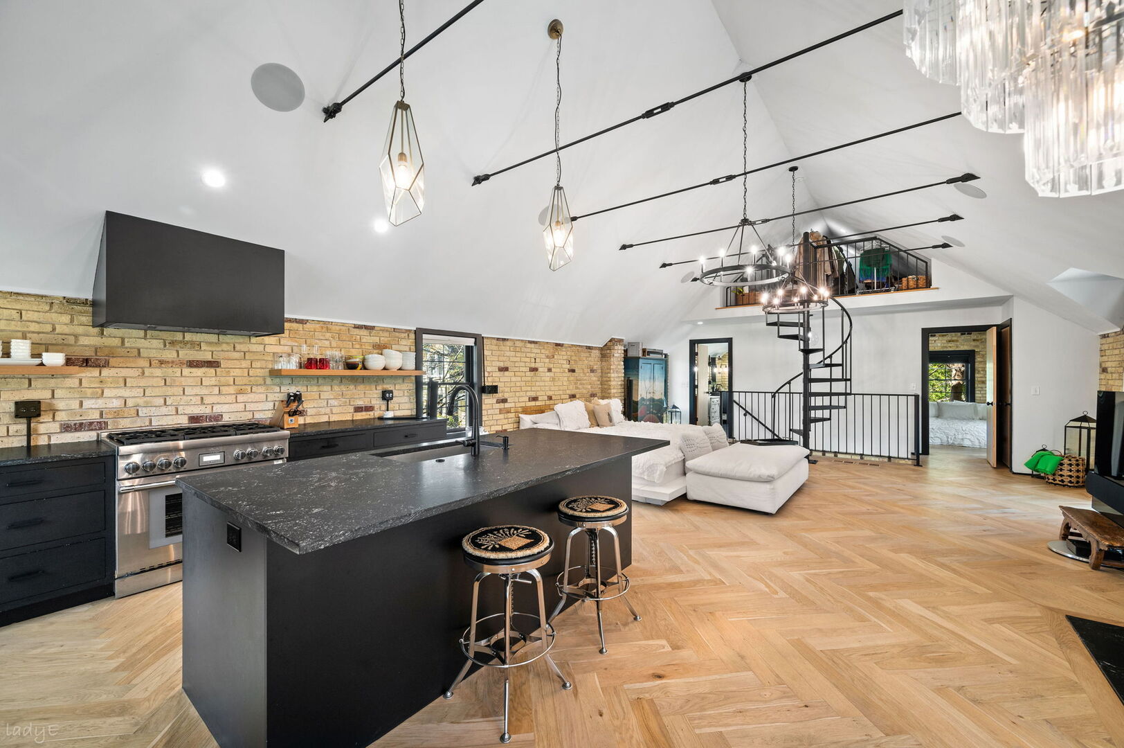 1619 McGovern Avenue