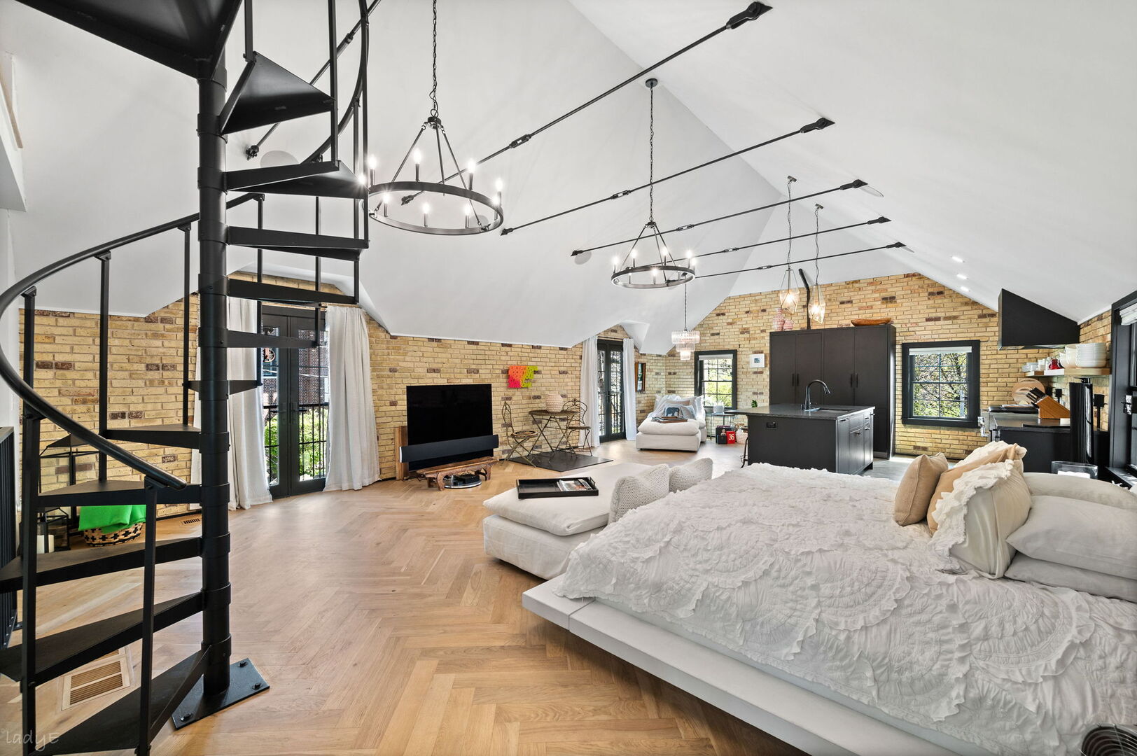 1619 McGovern Avenue