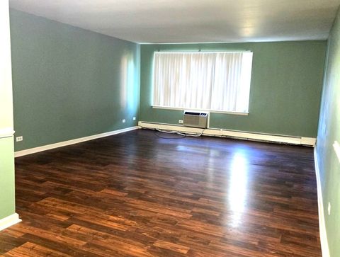 Tiny photo for 1117 S Old Wilke Road #206, Arlington Heights, IL 60005 (MLS # 12479468)