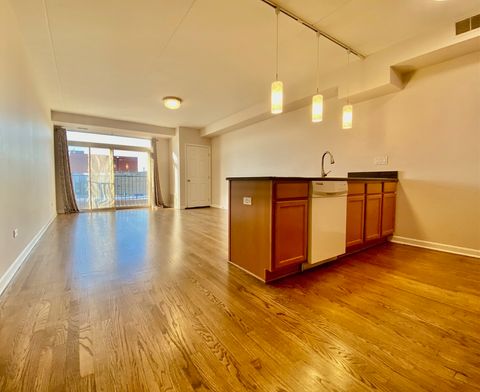 Tiny photo for 3000 S WENTWORTH Avenue #4B, Chicago, IL 60616 (MLS # 12517809)