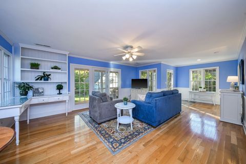 Tiny photo for 505 S Knollwood Drive, Wheaton, IL 60187 (MLS # 12479068)