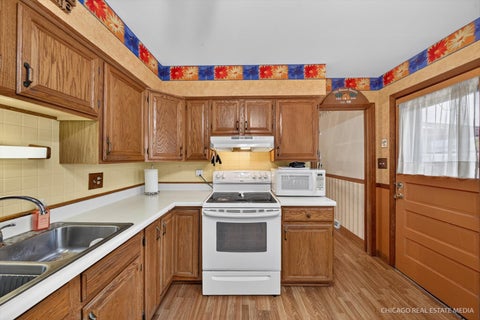 Tiny photo for 543 Germaine Lane, Elk Grove Village, IL 60007 (MLS # 12770280)