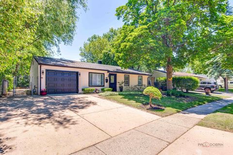 Tiny photo for 725 Russet Lane, Streamwood, IL 60107 (MLS # 12667835)