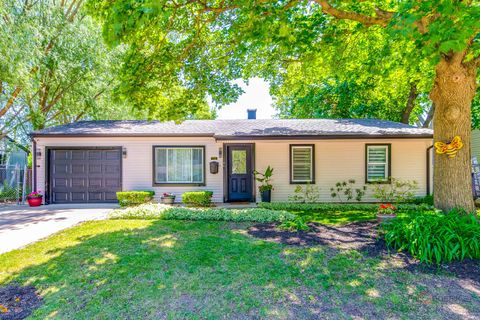 Photo of 725 Russet Lane, Streamwood, IL 60107 (MLS # 12667835)