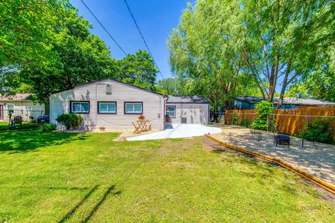 Tiny photo for 725 Russet Lane, Streamwood, IL 60107 (MLS # 12667835)