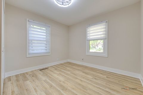Tiny photo for 725 Russet Lane, Streamwood, IL 60107 (MLS # 12667835)