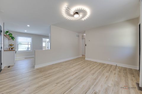 Tiny photo for 725 Russet Lane, Streamwood, IL 60107 (MLS # 12667835)
