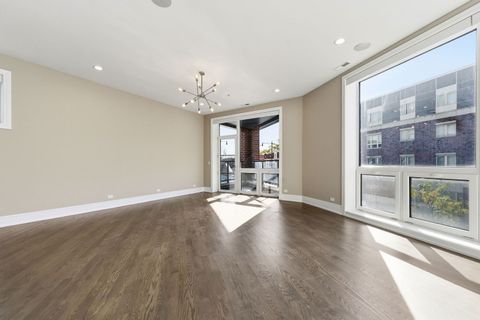 Tiny photo for 3101 N Ridgeway Avenue #2A, Chicago, IL 60618 (MLS # 12517904)