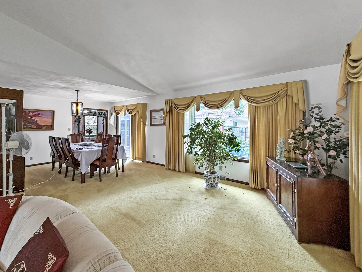 1607 Parkside Court