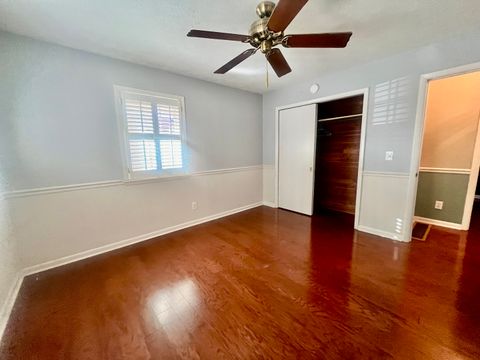 Tiny photo for 209 Baker Drive, Metropolis, IL 62960 (MLS # 12551519)