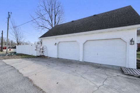 Tiny photo for 209 Baker Drive, Metropolis, IL 62960 (MLS # 12551519)