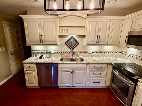 Tiny photo for 209 Baker Drive, Metropolis, IL 62960 (MLS # 12551519)