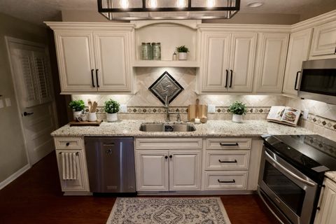 Tiny photo for 209 Baker Drive, Metropolis, IL 62960 (MLS # 12551519)