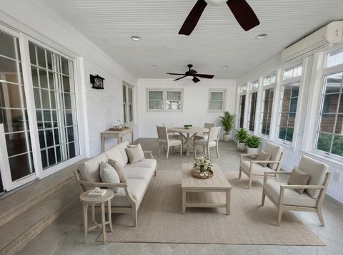 Tiny photo for 209 Baker Drive, Metropolis, IL 62960 (MLS # 12551519)