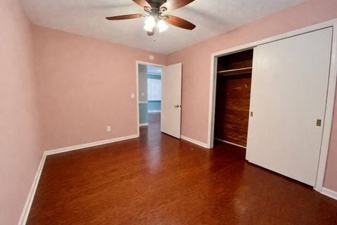 Tiny photo for 209 Baker Drive, Metropolis, IL 62960 (MLS # 12551519)