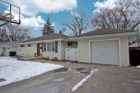 Tiny photo for 33 Johnathan Road, Lake Zurich, IL 60047 (MLS # 12540029)