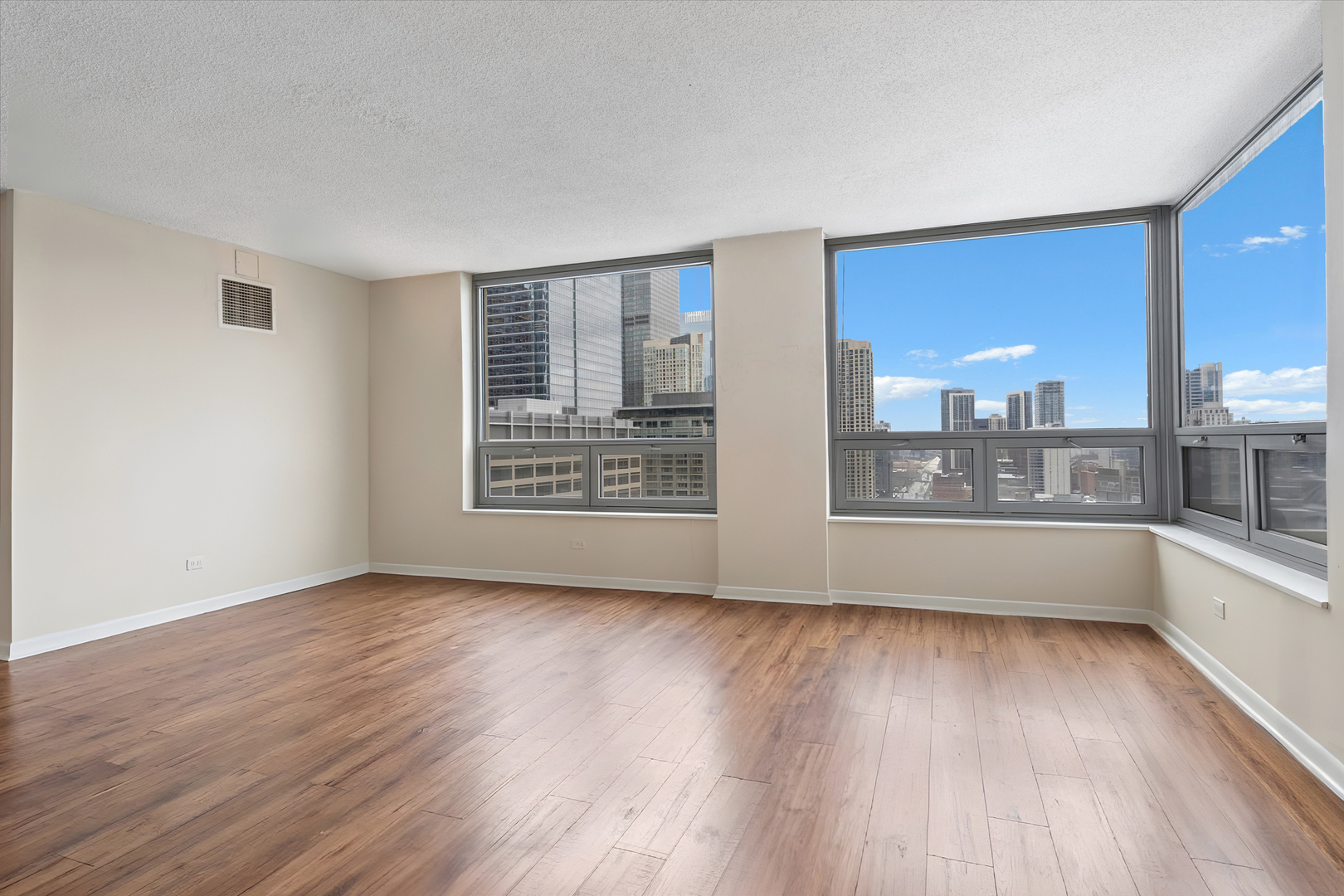 440 N Wabash Avenue 2702